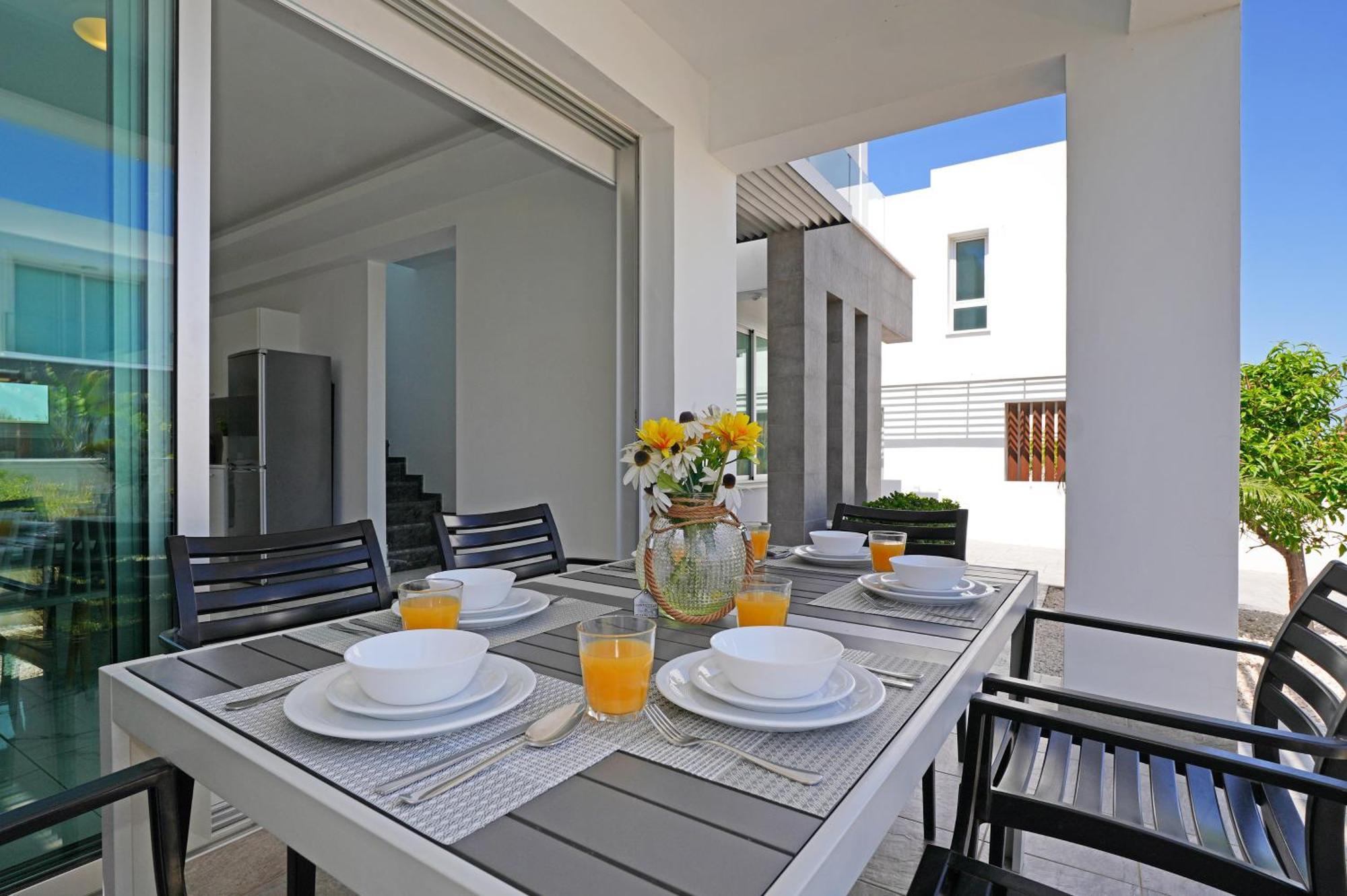 פרוטאראס Villa Carmen מראה חיצוני תמונה