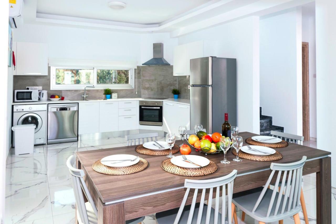 פרוטאראס Villa Carmen מראה חיצוני תמונה